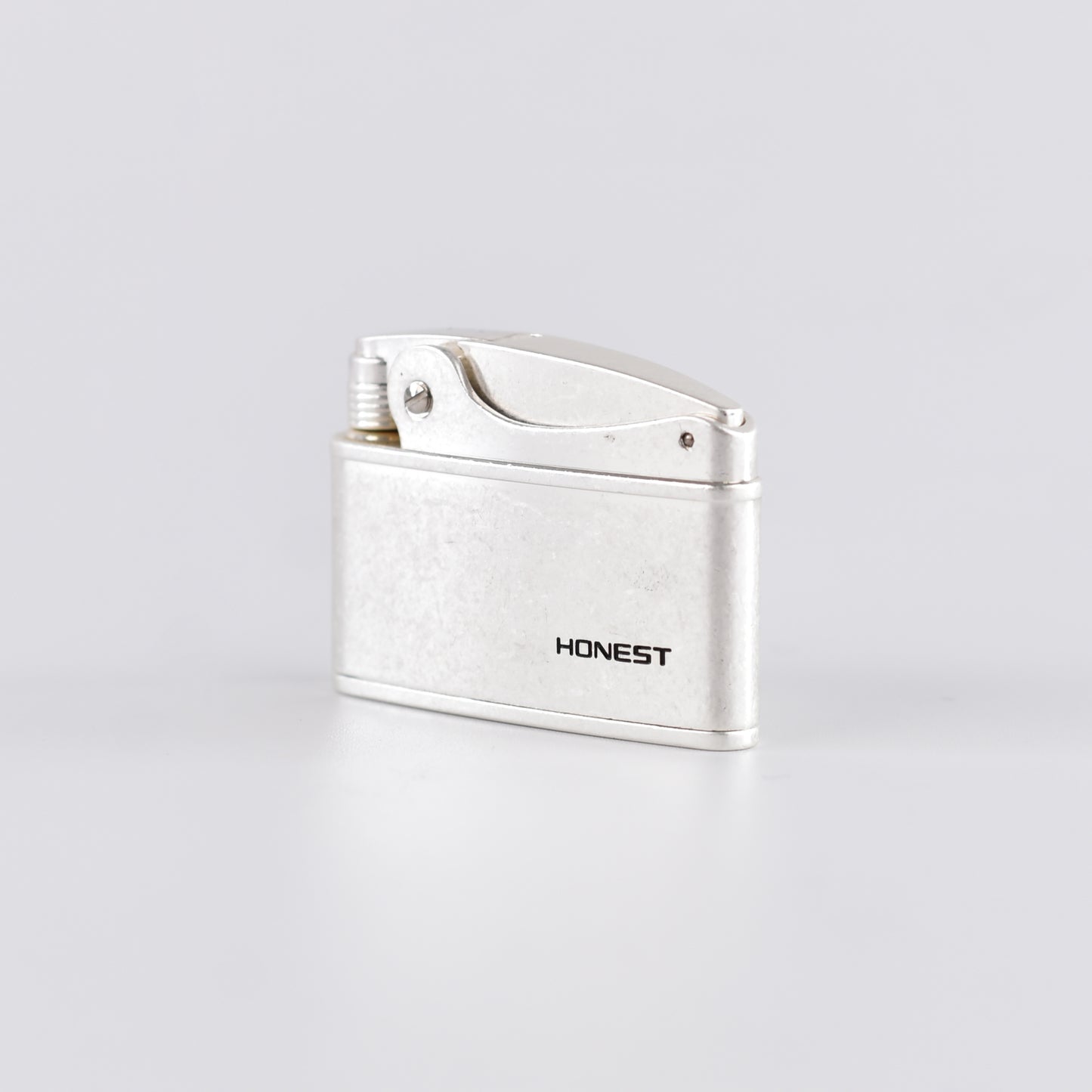 Vintage Compact kowtow Lighter